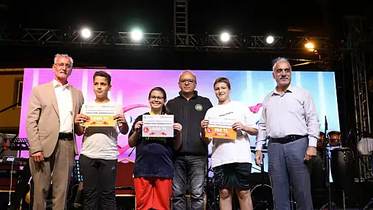 Silivri Kadıköy'de karpuzlar yarıştı