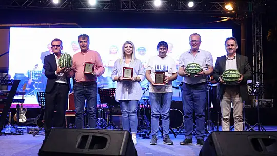 Silivri Kadıköy'de karpuzlar yarıştı