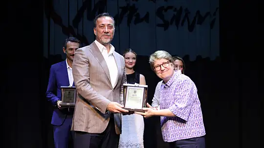 ÜCRETSİZ İNGİLİZCE KURSUNDA SERTİFİKA HEYECANI YAŞANDI