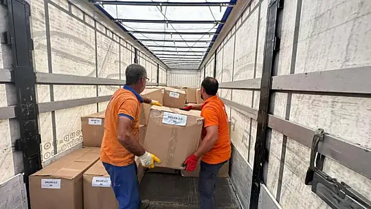 Silivri'den depremzede öğrencilere çanta ve kırtasiye malzemesi desteği