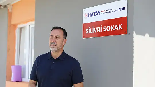 Depremzede öğrencilerin çanta ve kırtasiye malzemesi başkan Yılmaz'dan
