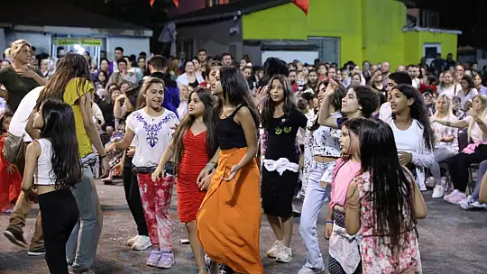 Silivri'de muhteşem Roman gecesi