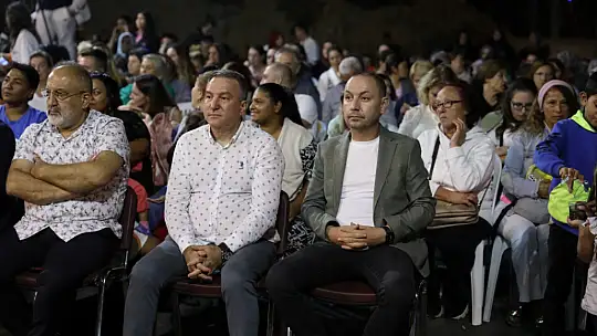 Silivri'de muhteşem Roman gecesi