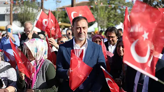 Sayalar'da hem biber hem hizmet şenliği