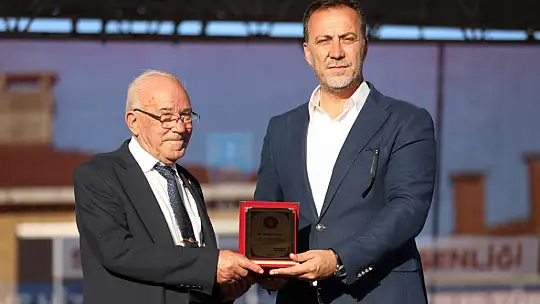 Sayalar'da hem biber hem hizmet şenliği