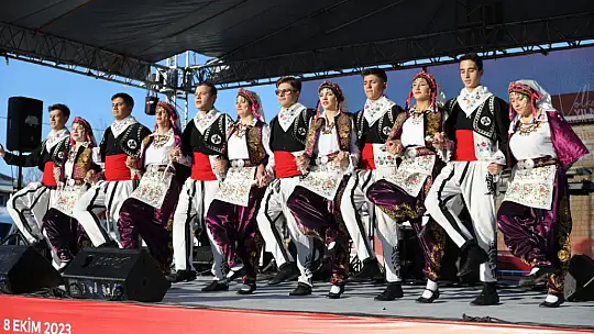 Sayalar'da hem biber hem hizmet şenliği