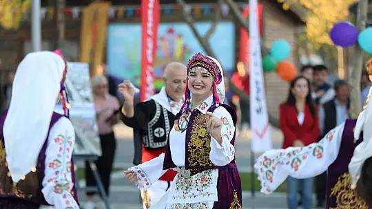 Çanta Atatürk Parkına coşkulu açılış