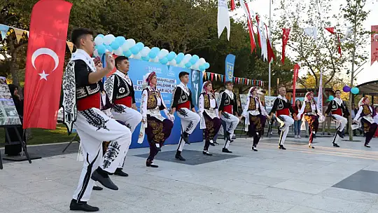 Çanta Atatürk Parkına coşkulu açılış