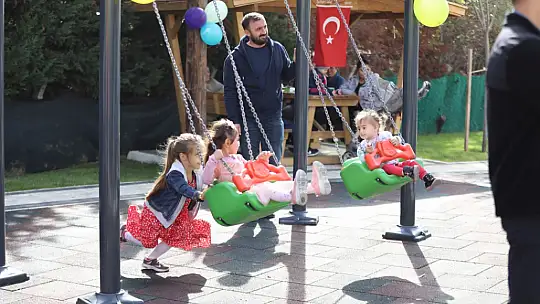 Başkan Yılmaz: 'Silivri'nin üzerinde biriken tozu ve kiri süpürüyoruz'