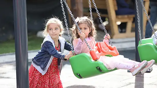 Başkan Yılmaz: 'Silivri'nin üzerinde biriken tozu ve kiri süpürüyoruz'