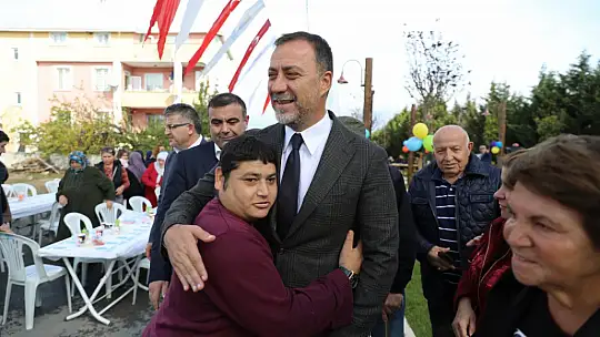 Başkan Yılmaz: 'Silivri'nin üzerinde biriken tozu ve kiri süpürüyoruz'