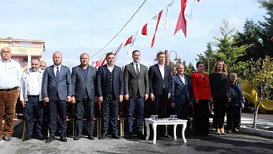 Başkan Yılmaz: 'Silivri'nin üzerinde biriken tozu ve kiri süpürüyoruz'