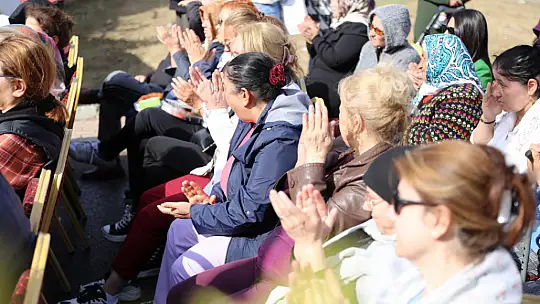 Başkan Yılmaz: 'Silivri'nin üzerinde biriken tozu ve kiri süpürüyoruz'