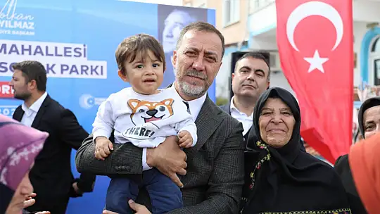 Başkan Yılmaz: 'Silivri'nin üzerinde biriken tozu ve kiri süpürüyoruz'