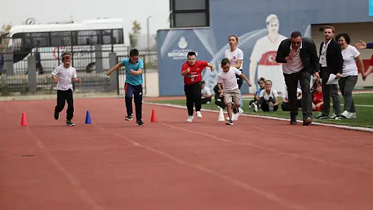 Türk Dünyası Özel Sporcular Şenliği Silivri'de gerçekleşti