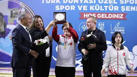 Türk Dünyası Özel Sporcular Şenliği Silivri'de gerçekleşti