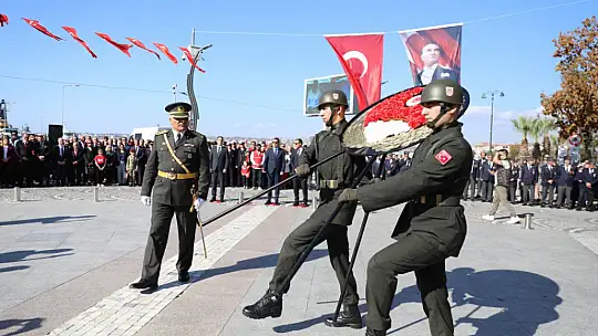 Silivri'de Cumhuriyet coşkusu Kıraç konseriyle devam etti