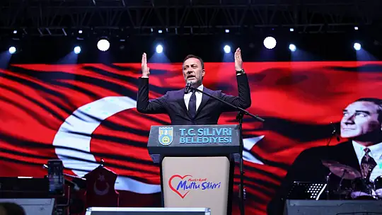 Silivri'de Cumhuriyet coşkusu Kıraç konseriyle devam etti