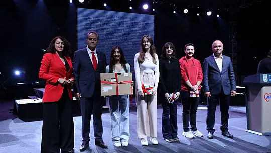 Silivri'de Cumhuriyet coşkusu Kıraç konseriyle devam etti