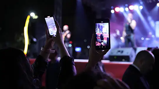 Silivri'de Cumhuriyet coşkusu Kıraç konseriyle devam etti