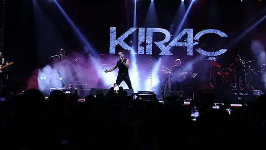 Silivri'de Cumhuriyet coşkusu Kıraç konseriyle devam etti