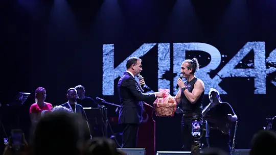 Silivri'de Cumhuriyet coşkusu Kıraç konseriyle devam etti