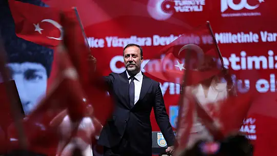 Silivri'de Cumhuriyet coşkusu Kıraç konseriyle devam etti