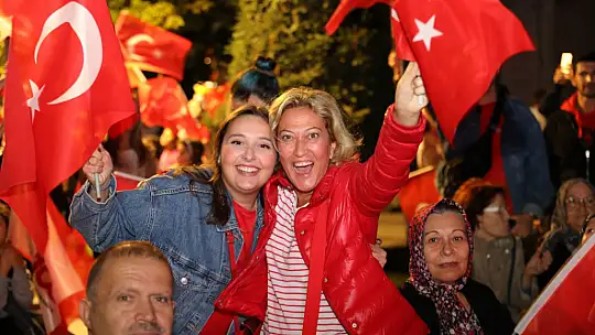 Cumhuriyet kutlamalarının coşkusu Silivri'den yankılandı