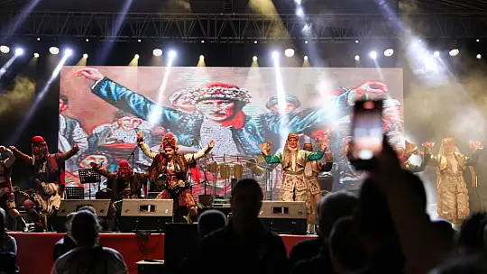 Cumhuriyet kutlamalarının coşkusu Silivri'den yankılandı