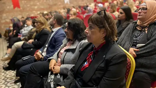 SİLİVRİ'DE KADINA YÖNELİK ŞİDDETE HAYIR KONULU PANEL DÜZENLENDİ
