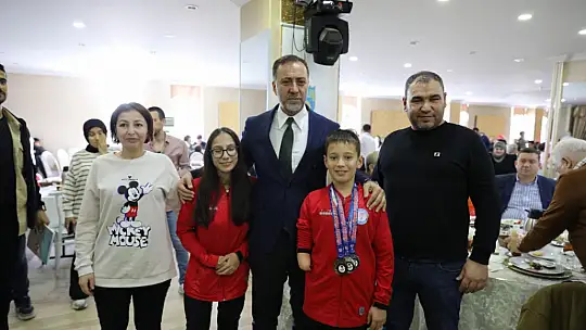 Başkan Yılmaz: 'Gönül gönüle verildiğinde aşılamayacak hiçbir engel yoktur'