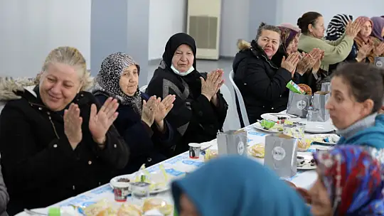 Başkan Yılmaz Akören'de kadınlarla buluştu