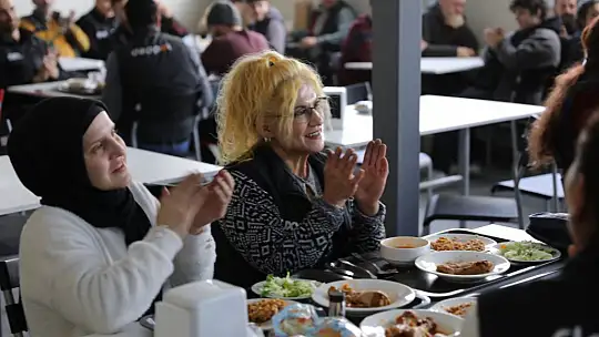 Başkan Yılmaz: '5 yıl boyunca büyük eserlere imza attık'