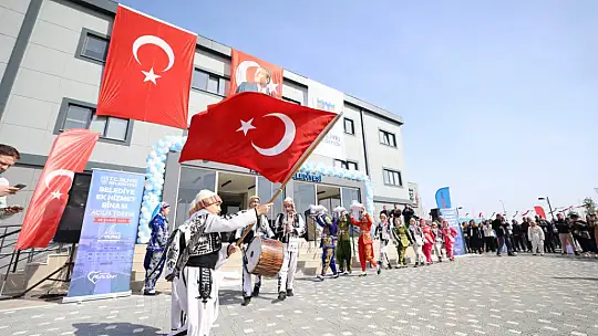 Silivri'nin geçmiş dönem Belediye Başkanları Ek Hizmet Binasını Başkan Yılmaz ile birlikte açtı