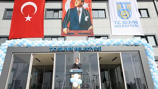 Silivri'nin geçmiş dönem Belediye Başkanları Ek Hizmet Binasını Başkan Yılmaz ile birlikte açtı