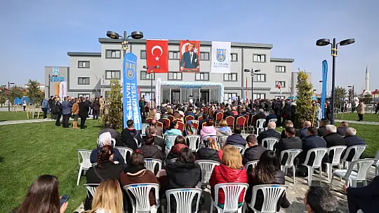 Silivri'nin geçmiş dönem Belediye Başkanları Ek Hizmet Binasını Başkan Yılmaz ile birlikte açtı