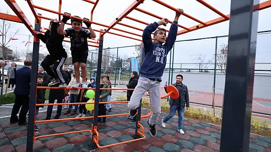 Çanta Mahallesi 4 Parka aynı anda kavuştu