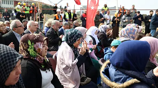 Yılmaz hız kesmiyor! Huzurevi inşaatında ilk harç döküldü
