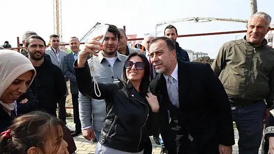 Yılmaz hız kesmiyor! Huzurevi inşaatında ilk harç döküldü