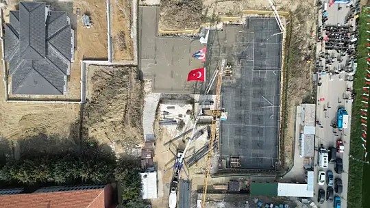 Yılmaz hız kesmiyor! Huzurevi inşaatında ilk harç döküldü