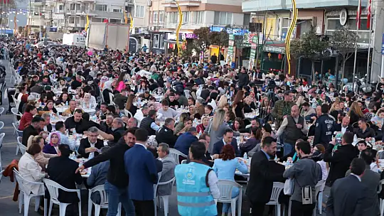 Silivri'de 15.000 kişi aynı sofrada buluştu