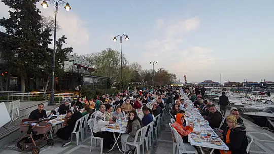 Silivri'de 15.000 kişi aynı sofrada buluştu