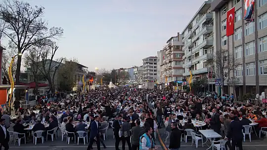Silivri'de 15.000 kişi aynı sofrada buluştu