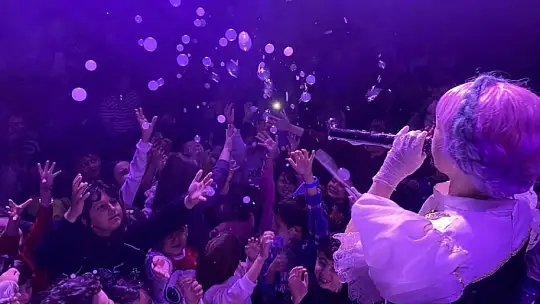 Silivri'de Çilek Abla ile Baloncuk gösterisi büyük ilgi gördü