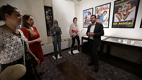 Başkan Balcıoğlu, Fotoğrafçılık ve Yeşilçam Sergi Evi'ni ziyaret etti