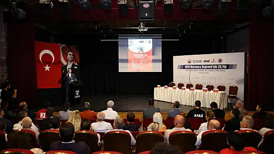 Silivri'de Afetle Mücadele Paneli Gerçekleştirildi