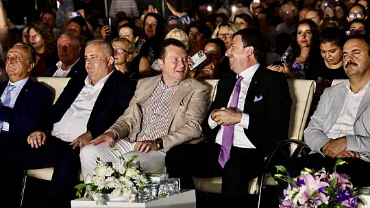 Silivri Belediye Başkanı Bora Balcıoğlu 23. Geleneksel Erguvan Festivali'ne katıldı