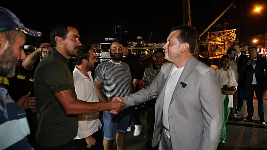 Başkan Balcıoğlu Silivrili Balıkçılarla 'Vira Bismillah' Diyerek Sezonunu Başlattı