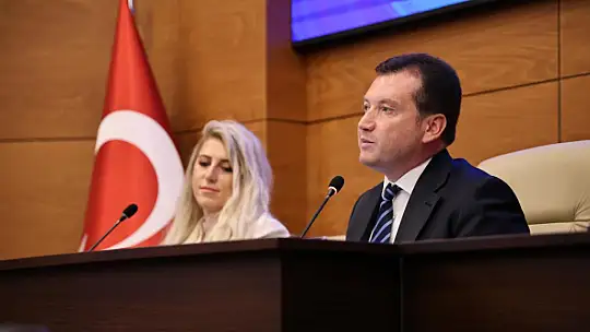 Başkan Balcıoğlu'ndan 1. Sınıfa Başlayacak Öğrencilere Çanta Desteği