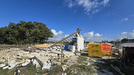 Silivri Belediyesi Tarım Arazilerindeki Kaçak Yapıların Yıkımına Devam Ediyor